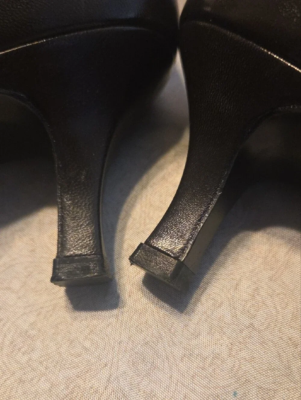 0Stuart Weitzman Dark Brown Leather Bow-Detail Pumps